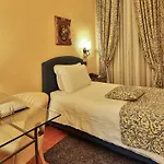 Western Genova فندق
