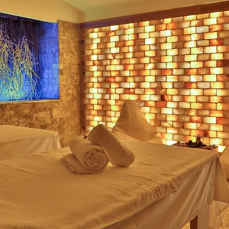 Western Genova Hotell 4*