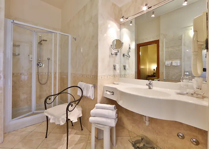 Western Genova 호텔