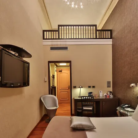 Western Genova מלון 4*