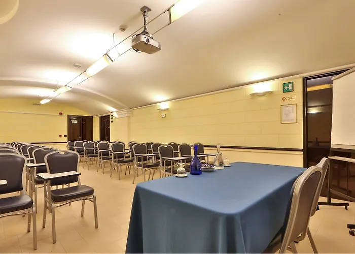 Western Genova מלון 4*