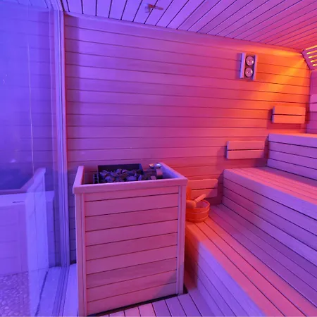 Western Genova Hotel 4*