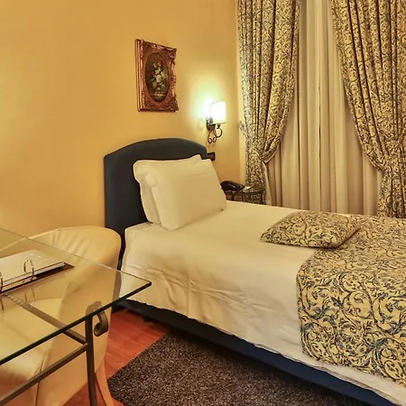 Western Genova Hotel 4*