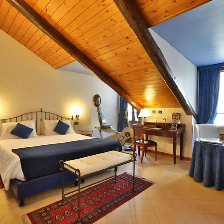 Western Genova 4*