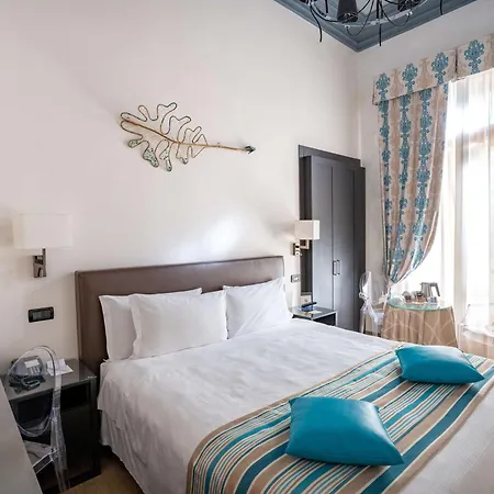 Western Genova Hotel 4*